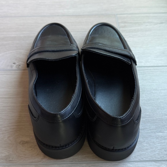 Gap black loafers, size 9 - Picture 4 of 7